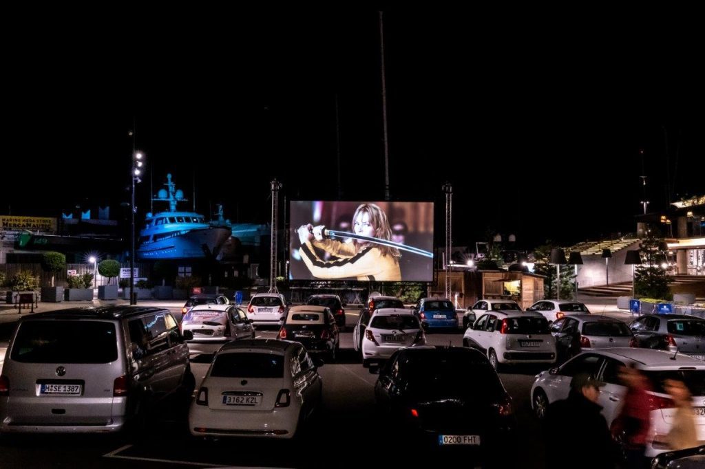 cine con coche port adriano